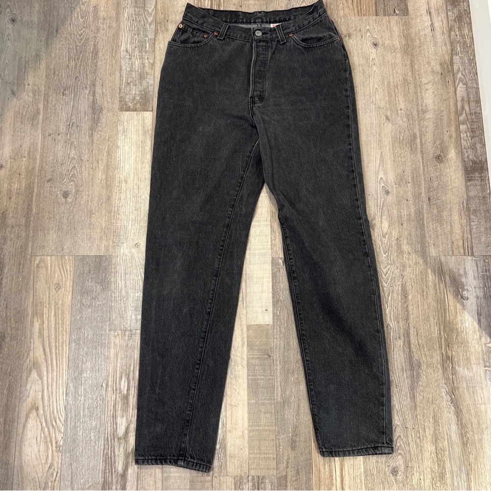 Vintage Levi’s 501 Womens High Rise Button Fly Mom Jeans Made in USA 26/31 dark
